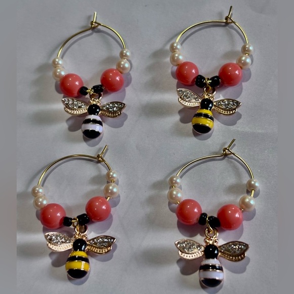 Glass Wine Charms, Bee themes Wine Charms, Glass Tags,Housewarming gift 4 charms - Picture 1 of 7